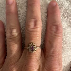 Elegant Sterling Silver Amethyst Gemstone Ring